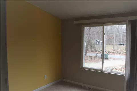 27 Sisson Rd, Coventry, RI 02827 photo 7