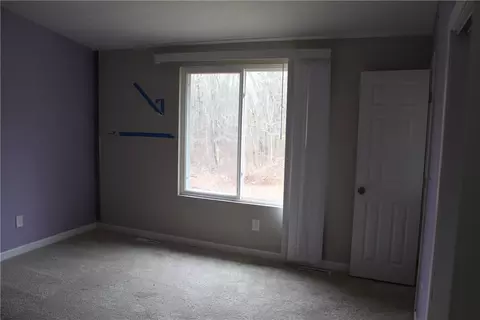 27 Sisson Rd, Coventry, RI 02827 photo 5