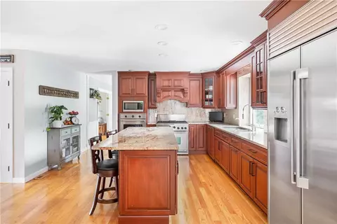 11 Pasco Cir, Warwick, RI 02886 photo 8