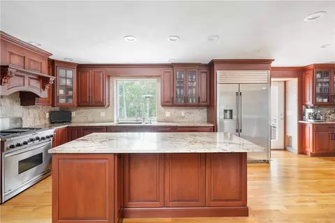 11 Pasco Cir, Warwick, RI 02886 photo 10