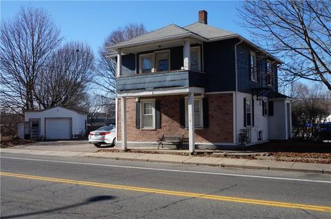 1805 Mendon Rd, Woonsocket, RI 02895 photo 2