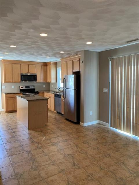 35 Morgan Ave, Warwick, RI 02889 photo 4