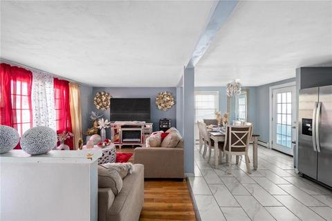 328 Orchard St, Woonsocket, RI 02895 photo 6