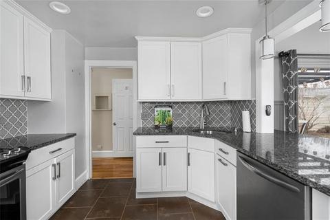 46 Barber Ave, Warwick, RI 02886 photo 16