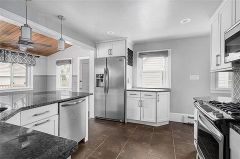 46 Barber Ave, Warwick, RI 02886 photo 18
