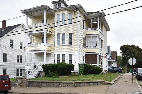 212 Welles St, Woonsocket, RI 02895 photo 9