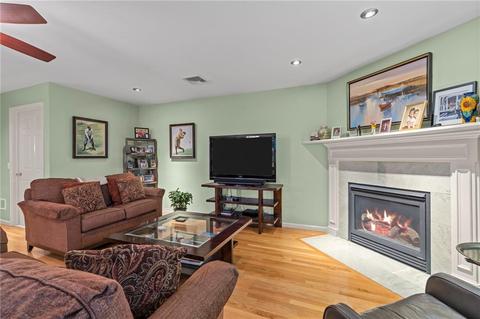 21 Davis Cir, Warwick, RI 02886 photo 20