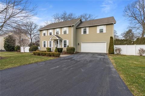 21 Davis Cir, Warwick, RI 02886 photo 2