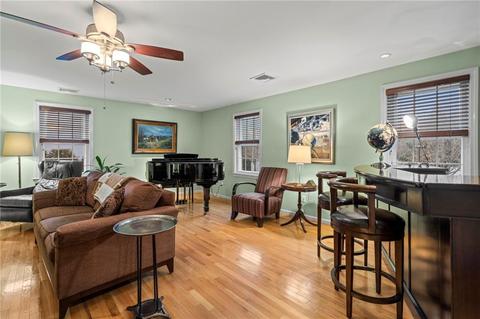 21 Davis Cir, Warwick, RI 02886 photo 18