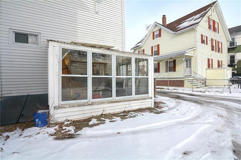 449 Willow St, Woonsocket, RI 02895 photo 8