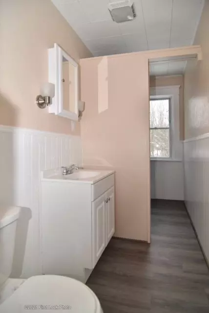 635 Southmain St, Woonsocket, RI 02895 photo 5