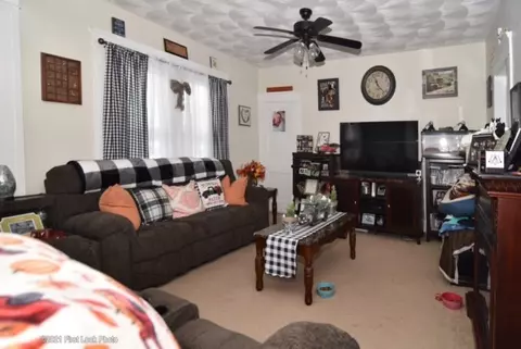 635 Southmain St, Woonsocket, RI 02895 photo 36