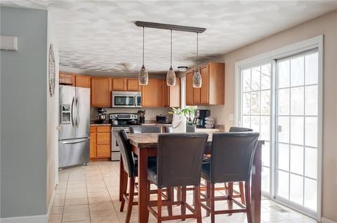 30 Danielle Dr, Woonsocket, RI 02895 photo 8