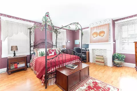 45 Ballou St, Woonsocket, RI 02895 photo 9