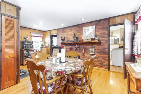45 Ballou St, Woonsocket, RI 02895 photo 5