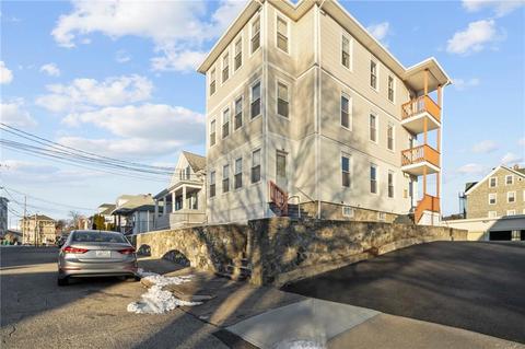 79 Hebert Ave, Woonsocket, RI 02895 photo 2