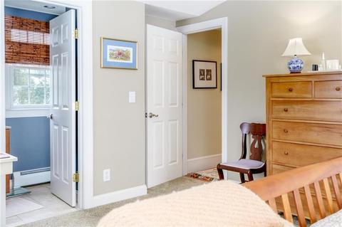 76 Chapmans Ave, Warwick, RI 02886 photo 14