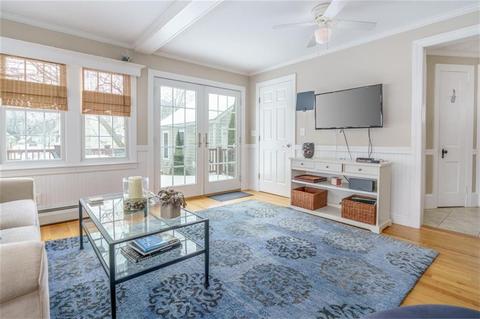 76 Chapmans Ave, Warwick, RI 02886 photo 4