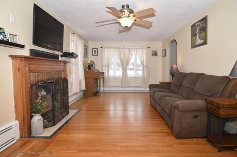 184 Harmony Ct, Warwick, RI 02889 photo 9