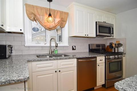 184 Harmony Ct, Warwick, RI 02889 photo 3