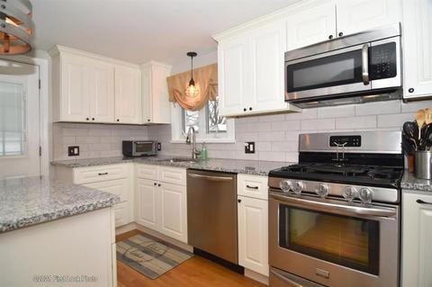 184 Harmony Ct, Warwick, RI 02889 photo 2