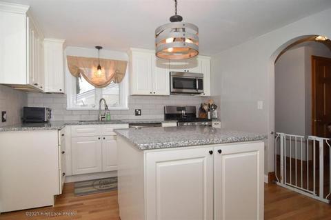 184 Harmony Ct, Warwick, RI 02889 photo 5