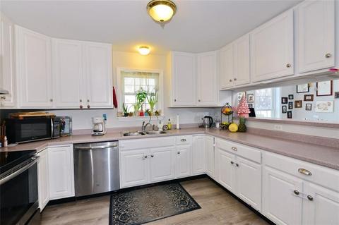 24 W Main Rd, Little Compton, RI 02837 photo 7
