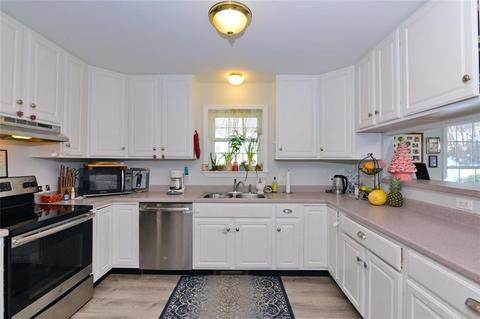 24 W Main Rd, Little Compton, RI 02837 photo 6