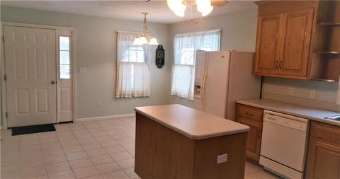8 Fox Run Rd, Blackstone, MA 01504 photo 5