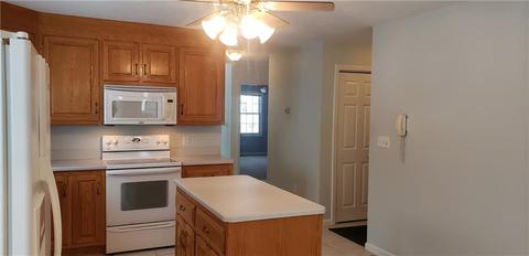 8 Fox Run Rd, Blackstone, MA 01504 photo 4