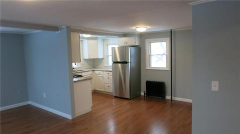 16 Powhatan St, Warwick, RI 02889 photo 9