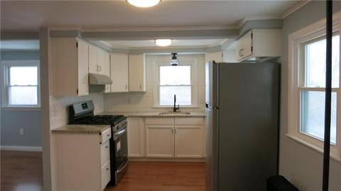 16 Powhatan St, Warwick, RI 02889 photo 8