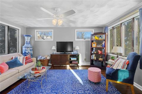 350 Diamond Hill Rd, Warwick, RI 02886 photo 3