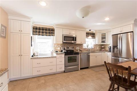 15 Central St, Warwick, RI 02886 photo 11