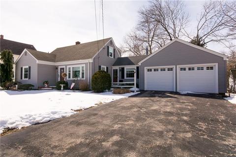 15 Central St, Warwick, RI 02886 photo 3
