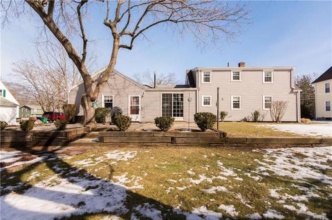 15 Central St, Warwick, RI 02886 photo 9