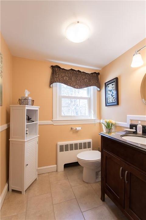 15 Central St, Warwick, RI 02886 photo 39