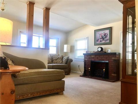 36 Powhatan St, Warwick, RI 02889 photo 5