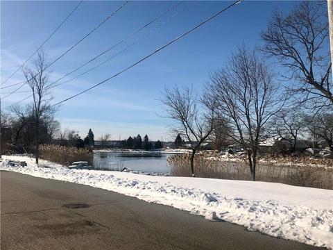36 Powhatan St, Warwick, RI 02889 photo 2