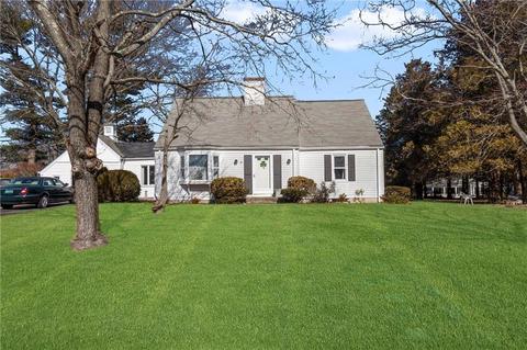 29 Squantum Dr, Warwick, RI 02888 photo 1