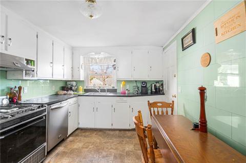 29 Squantum Dr, Warwick, RI 02888 photo 19