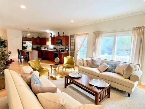 9 Coastwind Dr, Westerly, RI 02891 photo 3