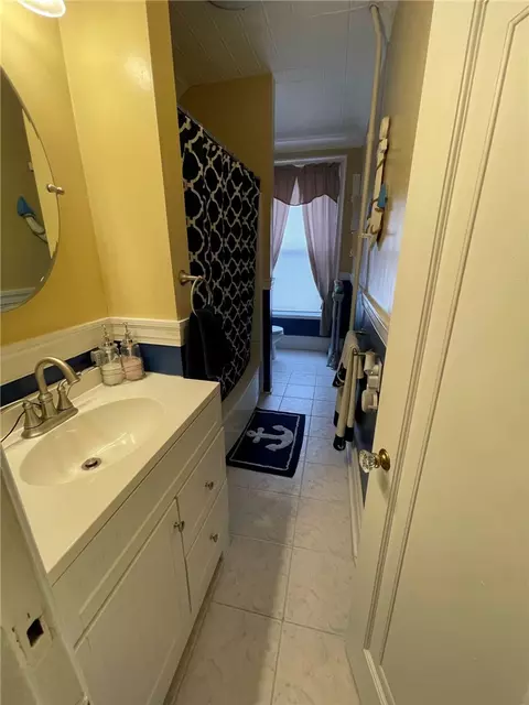 53 Hamlet Ave, Woonsocket, RI 02895 photo 24