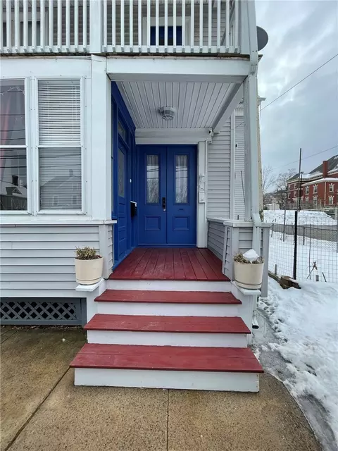 53 Hamlet Ave, Woonsocket, RI 02895 photo 3