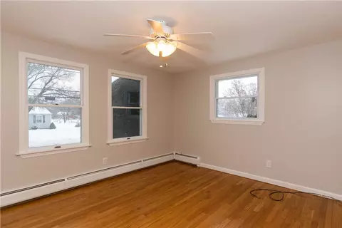 138 Walnut Hill Rd, Woonsocket, RI 02895 photo 10