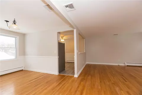 138 Walnut Hill Rd, Woonsocket, RI 02895 photo 11