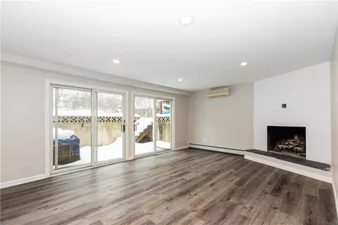 138 Walnut Hill Rd, Woonsocket, RI 02895 photo 16