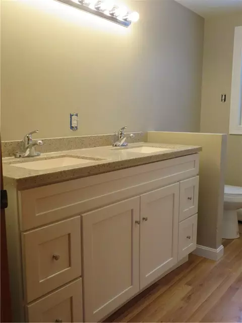 25 Talcott St, Woonsocket, RI 02895 photo 13