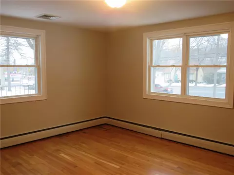 25 Talcott St, Woonsocket, RI 02895 photo 10