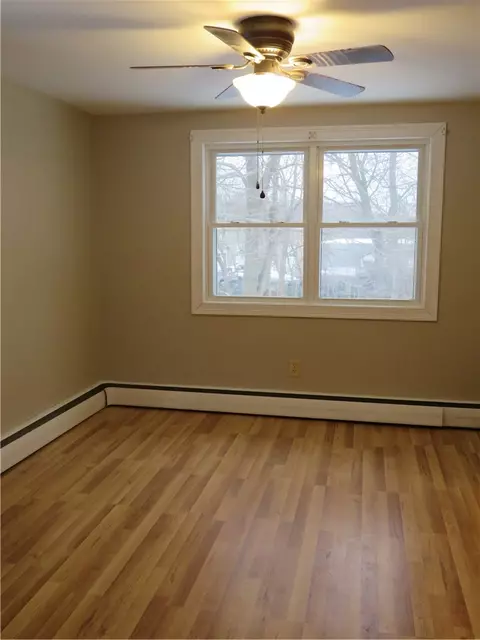 25 Talcott St, Woonsocket, RI 02895 photo 6